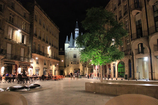 Why Bordeaux’s Glow Is Different from Paris, Lyon or Toulouse