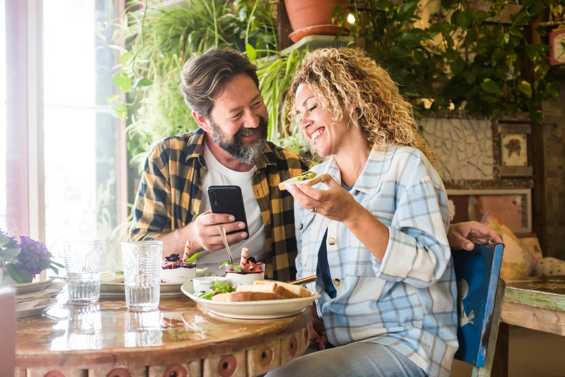 <strong>Caf&eacute; Culture and Brunch for Two</strong>