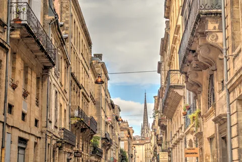 Discover the best things to do in Bordeaux in November—from wine tours to museums and cozy food markets. Plan your perfect autumn trip with this quick guide