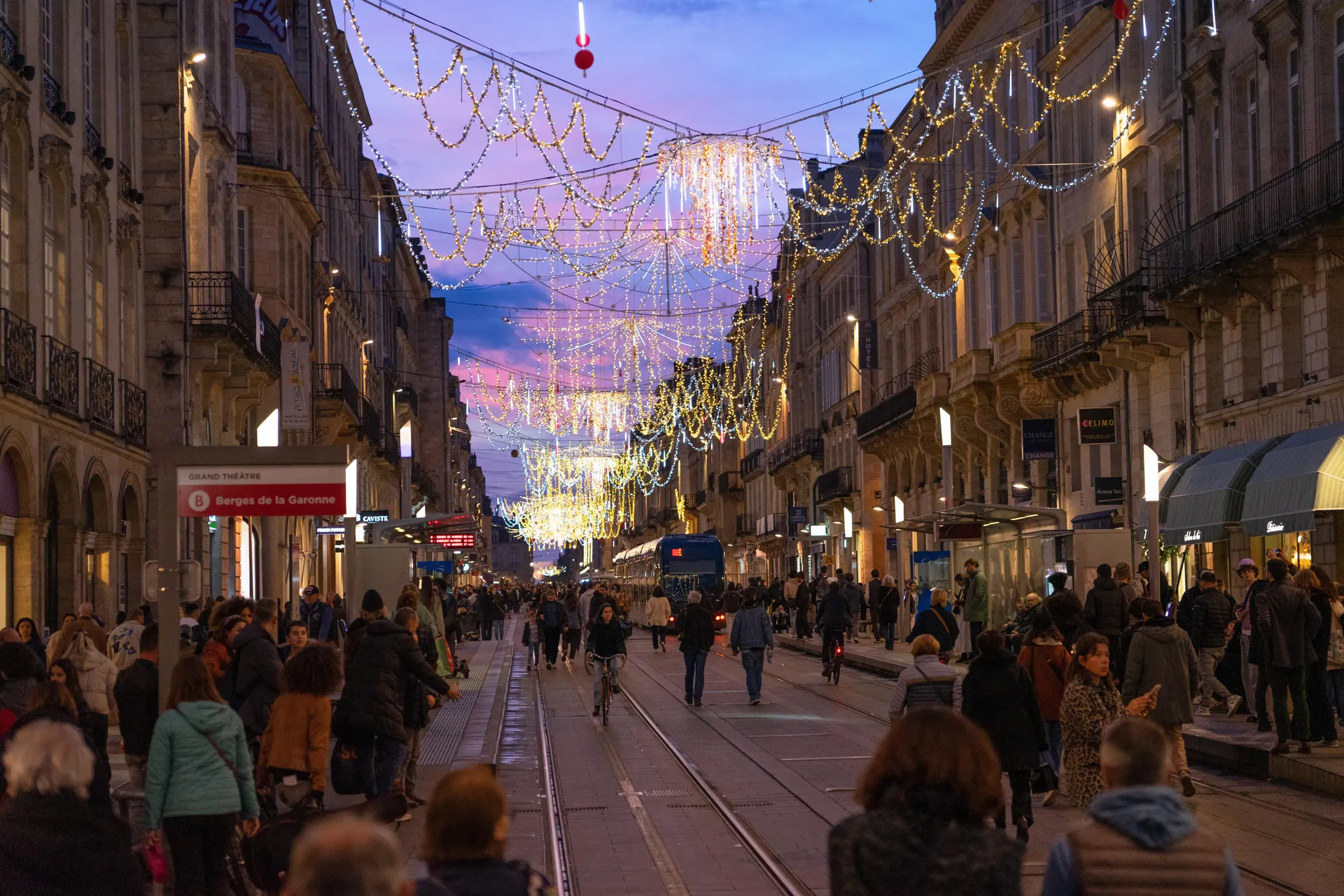 Understanding the City Through Its Streets
