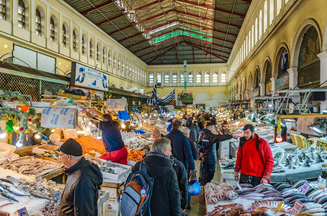 <strong> Start Your Morning at the Marche des Quais</strong>
