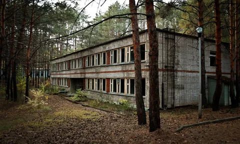 Explore Bordeaux’s Dark Side: Urbex and Mysterious Tours