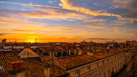 Discover the best sunset spots in Bordeaux, from riverbanks to viewpoints, with Google Maps links and tips for unforgettable golden-hour views.