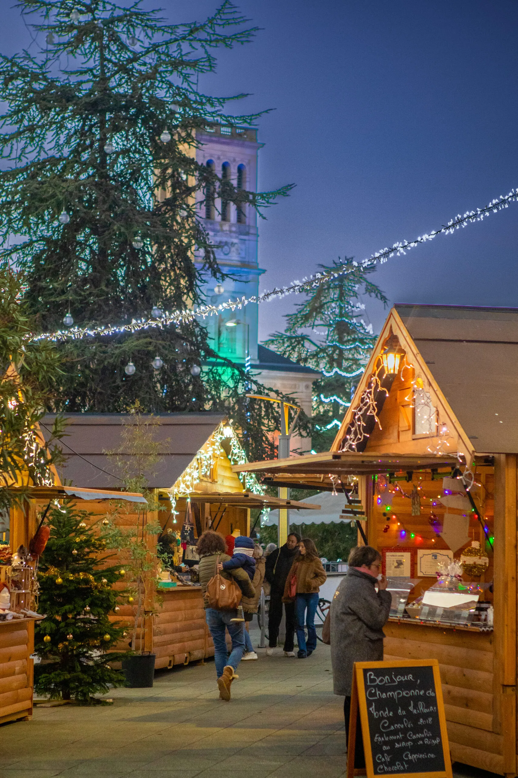 Le March&eacute; de No&euml;l de Talence &ndash; Suburban Charm