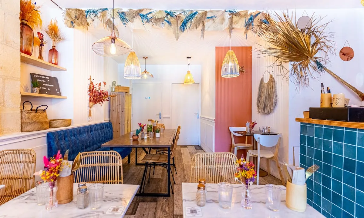 <strong>Les Sauvages &ndash; Brunch and Seasonal Dishes Near H&ocirc;tel de Ville</strong>