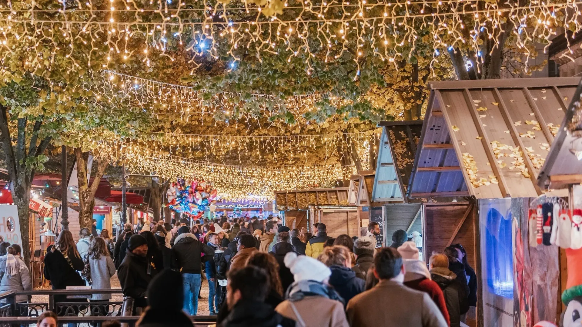 The Christmas Market on Allées de Tourny
