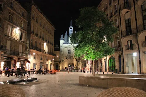 Why Bordeaux’s Glow Is Different from Paris, Lyon or Toulouse