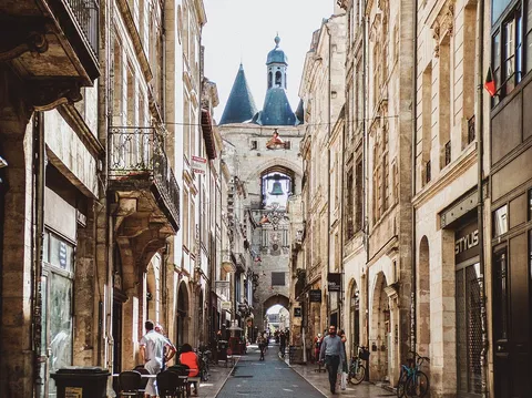 Grosse Cloche, or “big bell,” is a favourite among photographers looking for a sense of old Bordeaux.