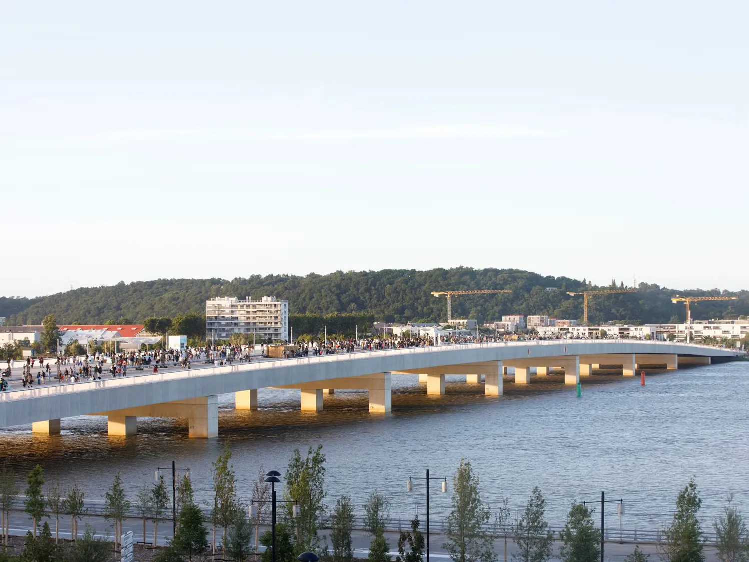 <strong>7. Simone Veil Bridge &ndash; A New Pedestrian and Cycle Connection</strong>