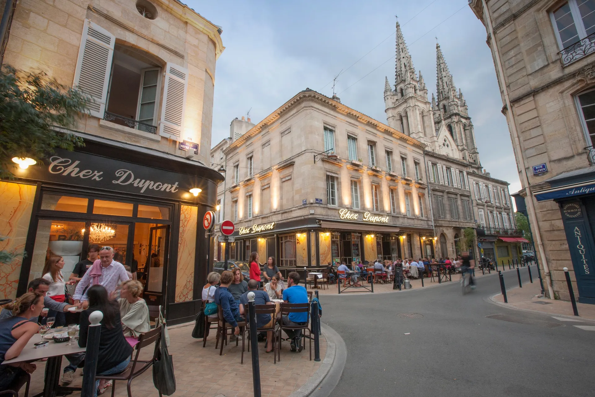 <strong>9. Chez Dupont &ndash; Bistro Dining in the Chartrons</strong>