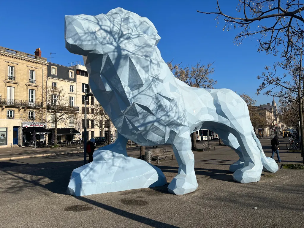 Place Stalingrad: The Heart of the Right Bank.
