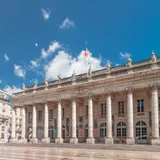 Discover the history, architecture and cultural role of the Grand Théâtre de Bordeaux, one of France’s most remarkable 18th-century theatres.