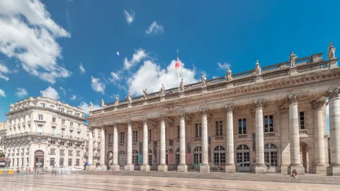 Discover the history, architecture and cultural role of the Grand Théâtre de Bordeaux, one of France’s most remarkable 18th-century theatres.