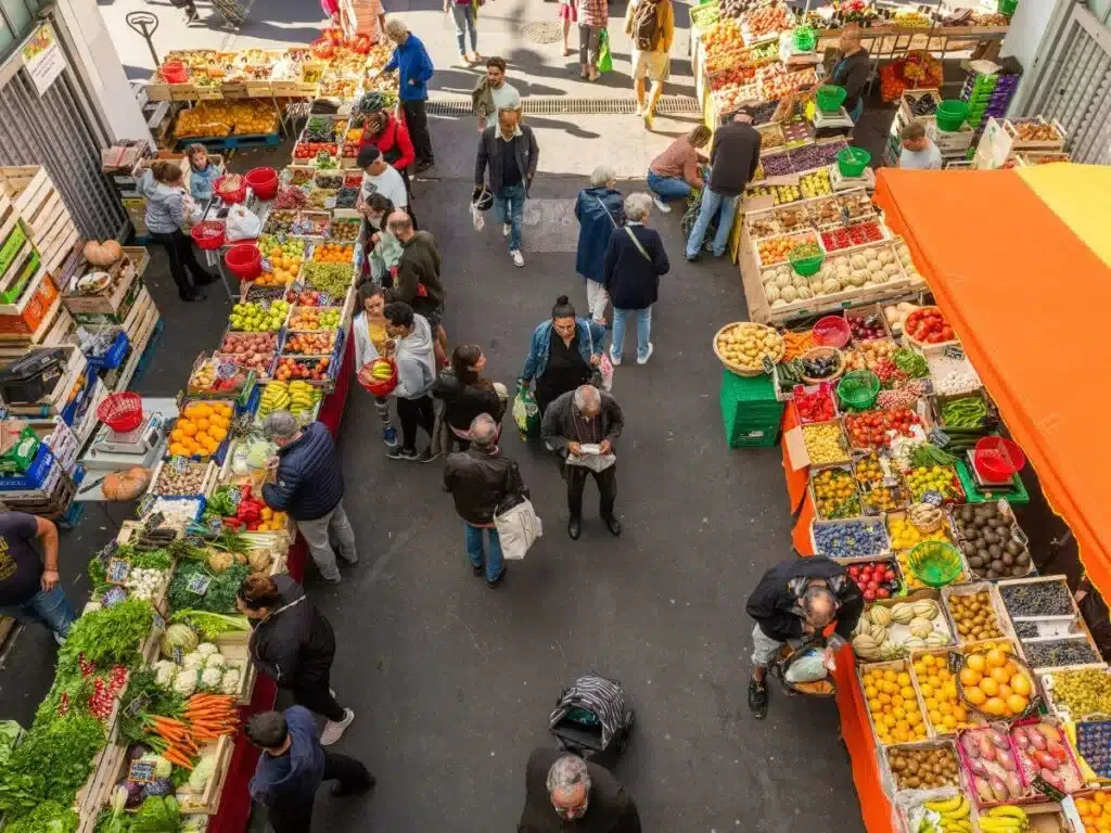 <strong>Explore the Markets</strong>