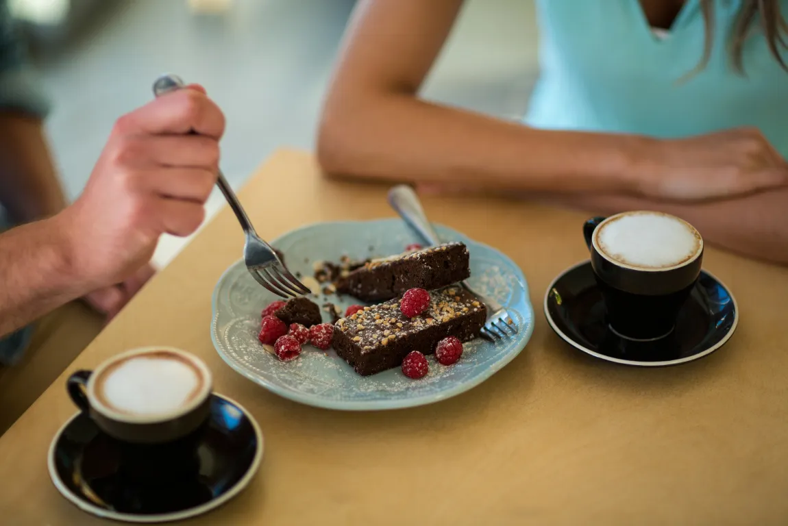 Dessert Cafés, Salons de Thé & Afternoon Treats