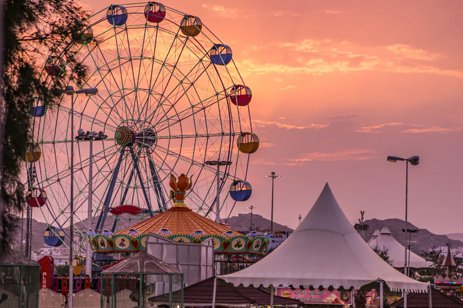 <strong>Theme Parks Near Bordeaux</strong>