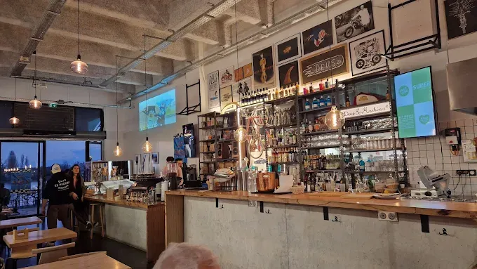 <strong>The 5 Best Bars in Bordeaux</strong>