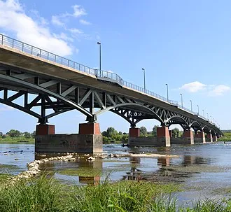 <strong>4. Fran&ccedil;ois Mitterrand Bridge &ndash; The Modern Ring-Road Crossing</strong>