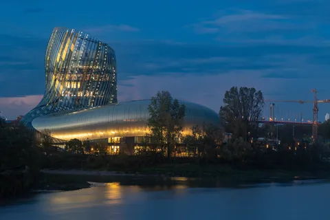A visit to Cité du Vin is one of the top things to do in Bordeaux. This modern wine museum in Bordeaux is not just a museum, but a fully immersive cultural experience dedicated to the world of wine.