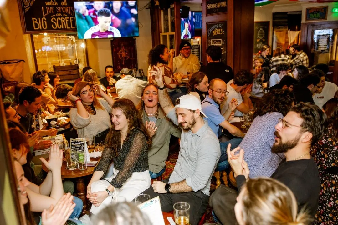 Bars & Pubs That Broadcast Football in Bordeaux