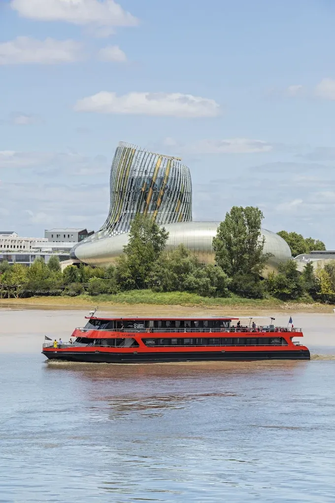 Les Bateaux Bordelais